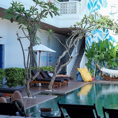 Hostel Dip & Doze Living Canggu Exteriér fotografie